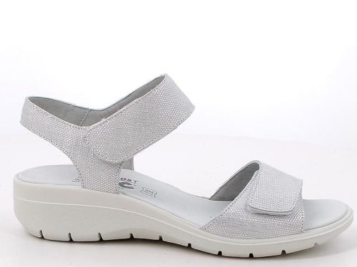 Imac 107960 018 csinos, kényelmes női tépőzáras telitalpú bőr szandál