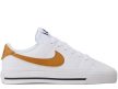 NIKE DH3161 105 divatos női sneaker