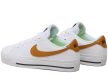 NIKE DH3161 105 divatos női sneaker