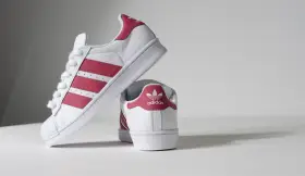 A kényelem diadala: Elő a sportcipőkkel! 