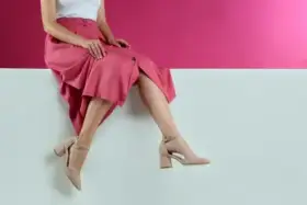 Nyitott nyári cipők a trendkövető városi léthez 